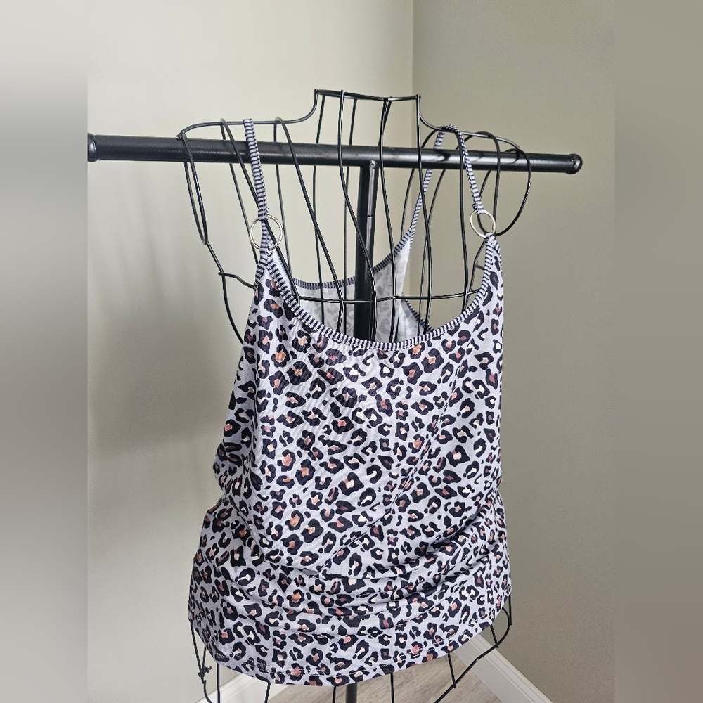 Leopard Print Sleeveless Top